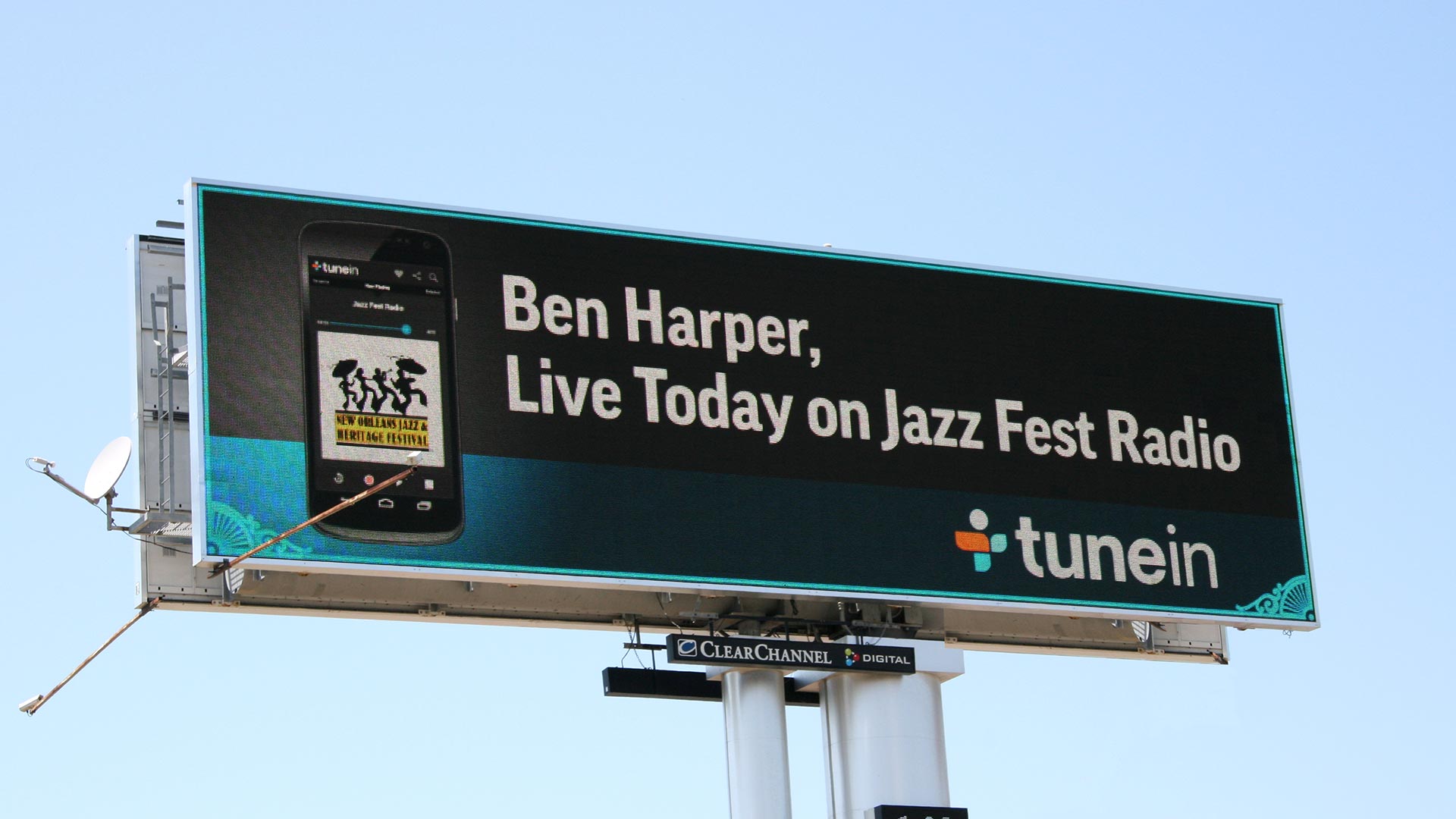 TuenIn "New Orleans Jazz Fest" Digital Billboard Image
